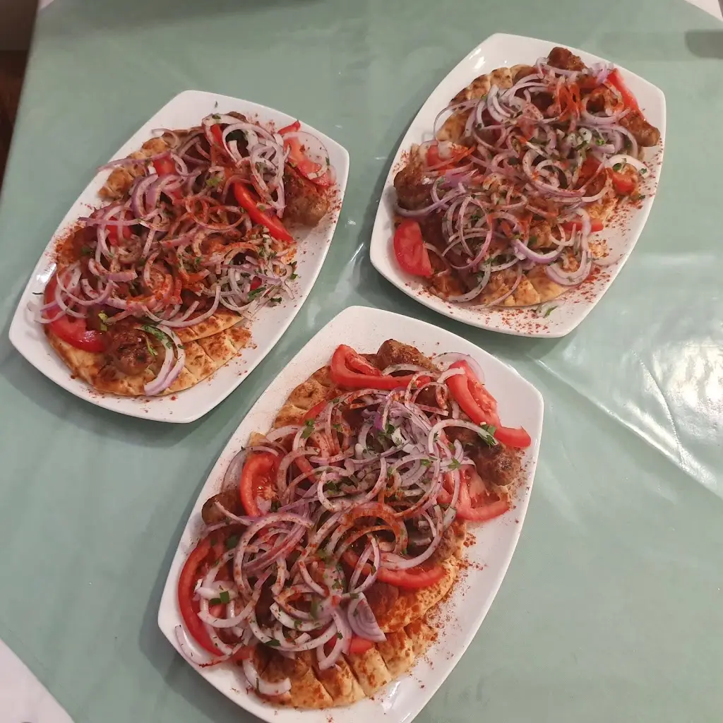 Menü_CASTELLO ROSSO RESTAURANT_Kárystos_Bild_1