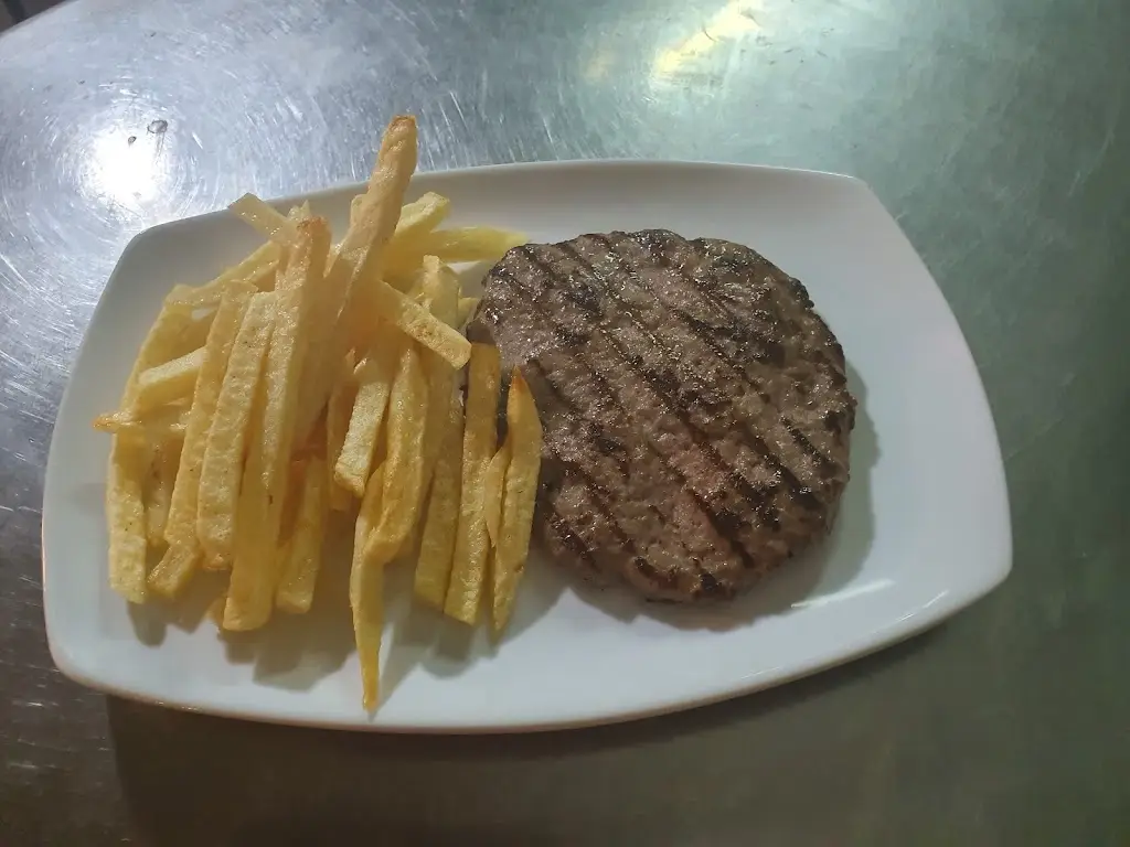 Menü_CASTELLO ROSSO RESTAURANT_Kárystos_Bild_6