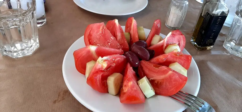 Menü_GONIAKO (ouzo, mezes, grill)_Kárystos_Bild_5