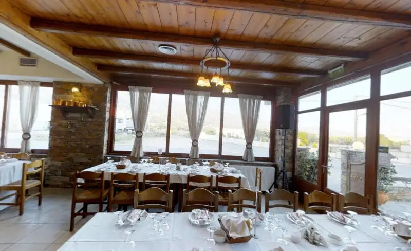 ΤΑΒΕΡΝΑ Ο ΖΟΥΡΑΣ_Kárystos_slider_image_1