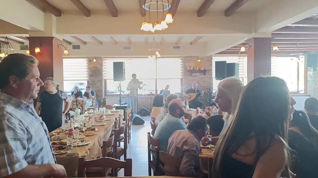 ΤΑΒΕΡΝΑ Ο ΖΟΥΡΑΣ_Kárystos_slider_image_2