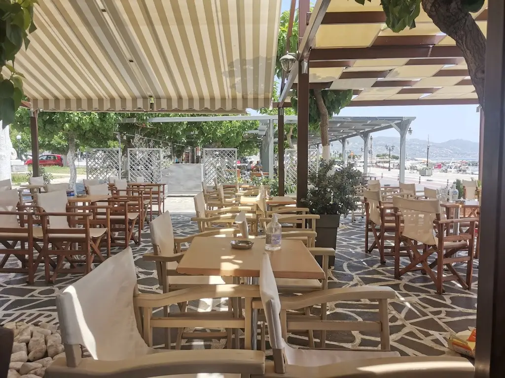 O Panourias Tavern / Grill Restaurant in Kárystos