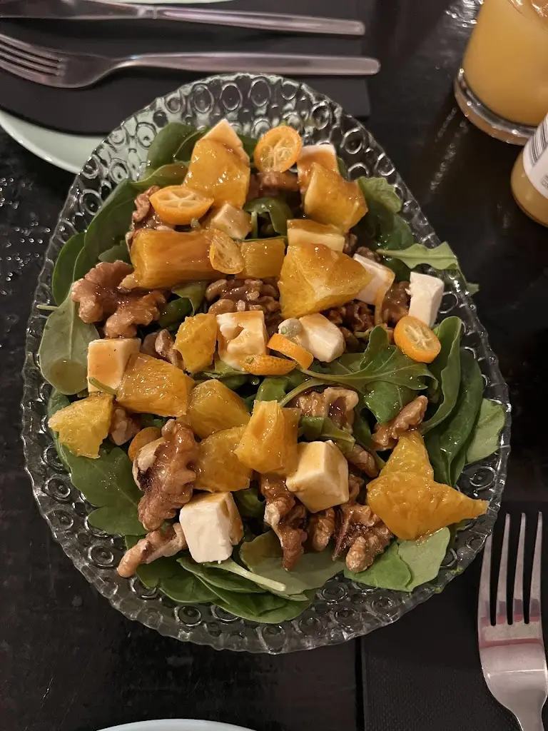 Ed Moore_fingerfood (σουβλάκι Burger)_Kárystos_Bewertung