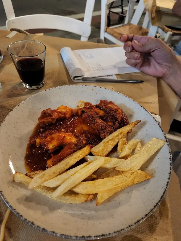 Jesse Goslen_Ο ΜΑΡΙΝΟΣ ψαροταβέρνα μεζεδοπωλείο_Kárystos_Bewertung