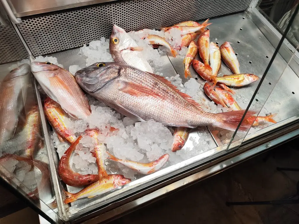 Ο ΜΑΡΙΝΟΣ ψαροταβέρνα μεζεδοπωλείο_Kárystos_slider_image_3