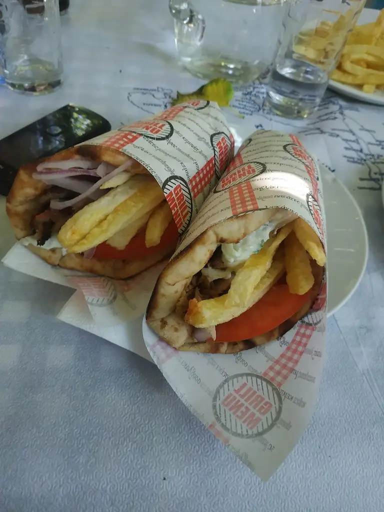 Menü_Η ΑΥΛΗ ΤΟΥ ΧΡΗΣΤΟΥ_Kárystos_Bild_1