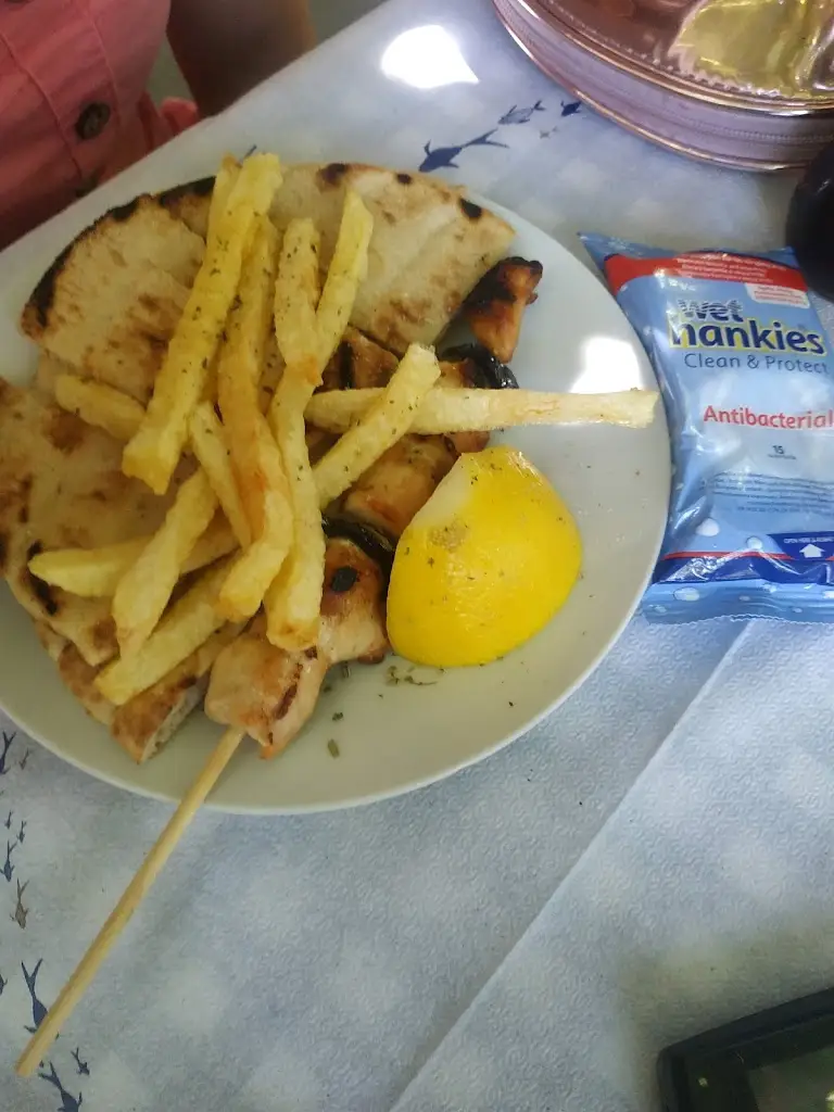 Menü_Η ΑΥΛΗ ΤΟΥ ΧΡΗΣΤΟΥ_Kárystos_Bild_2