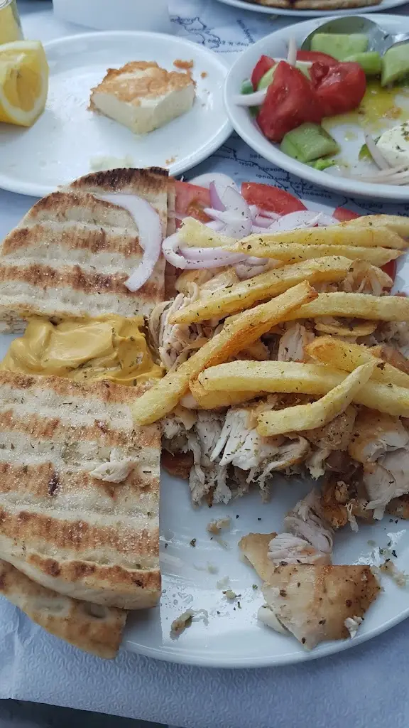 Menü_Η ΑΥΛΗ ΤΟΥ ΧΡΗΣΤΟΥ_Kárystos_Bild_3