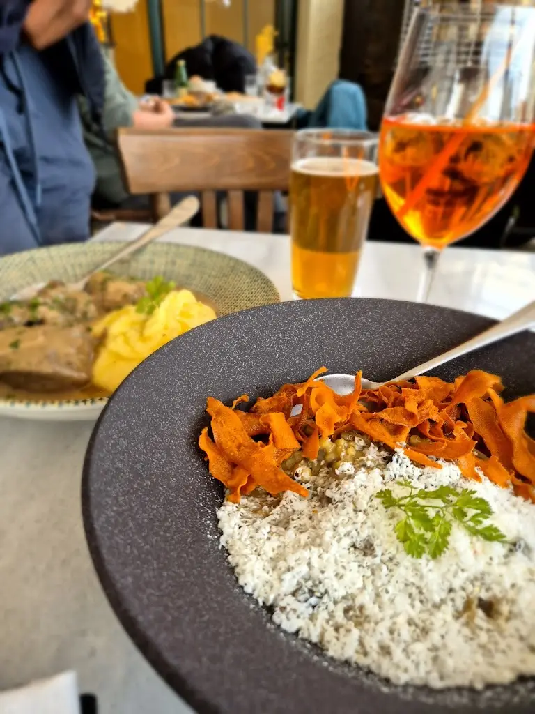 Christine Tran_Κονφί Αστική Κουζίνα_Lamía_Bewertung