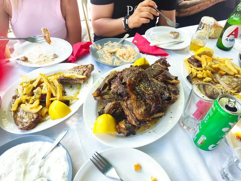 Το Καπηλιό του Βασίλη_Lidoríki_slider_image_3