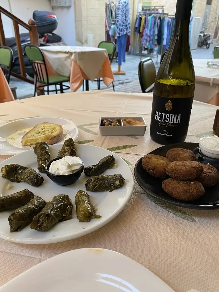 Stefano Patara_ΚΡΗΤΩΝ ΓΕΥΣΕΙΣ εν Αιγίνη - KRITON GEFSIS in Aegina Resto_Aegina_review