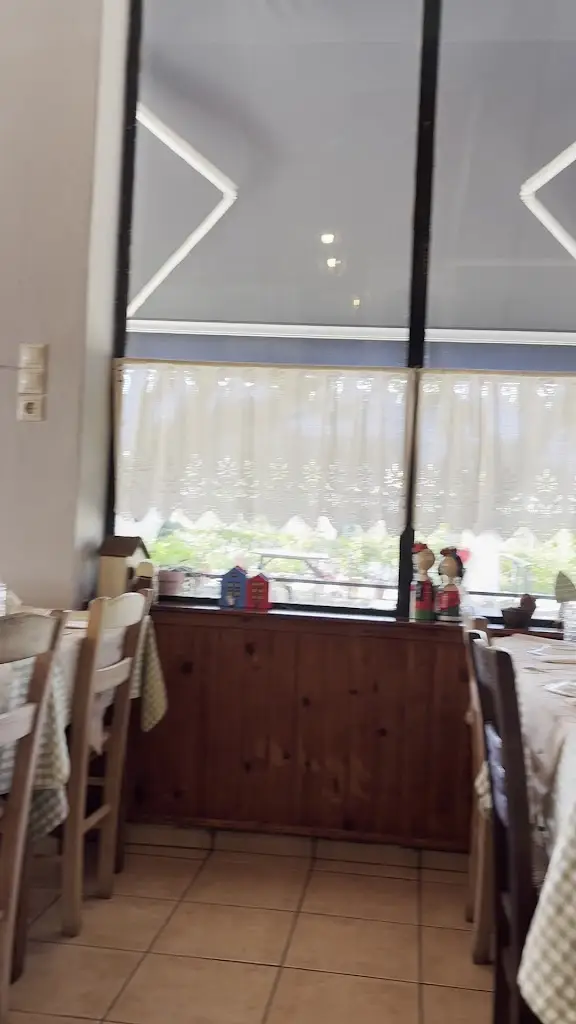 Ταβερνα Οι Μουριες_Lianokládhion_slider_image_2