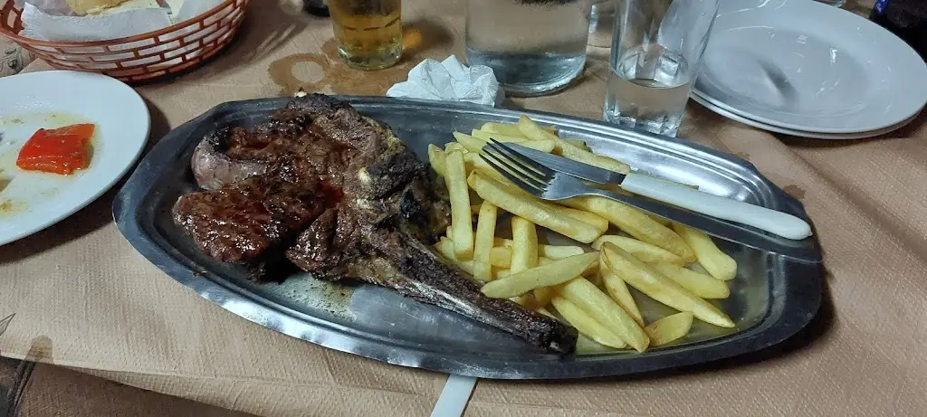 ΚΑΦΕ ΜΠΑΡ ΨΗΣΤΑΡΙΆ (ΤΟ ΚΑΣΤΡΟ) Restaurant in Lianokládhion