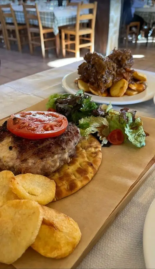 Ταβέρνα του Λασπιά_Lianokládhion_slider_image_3