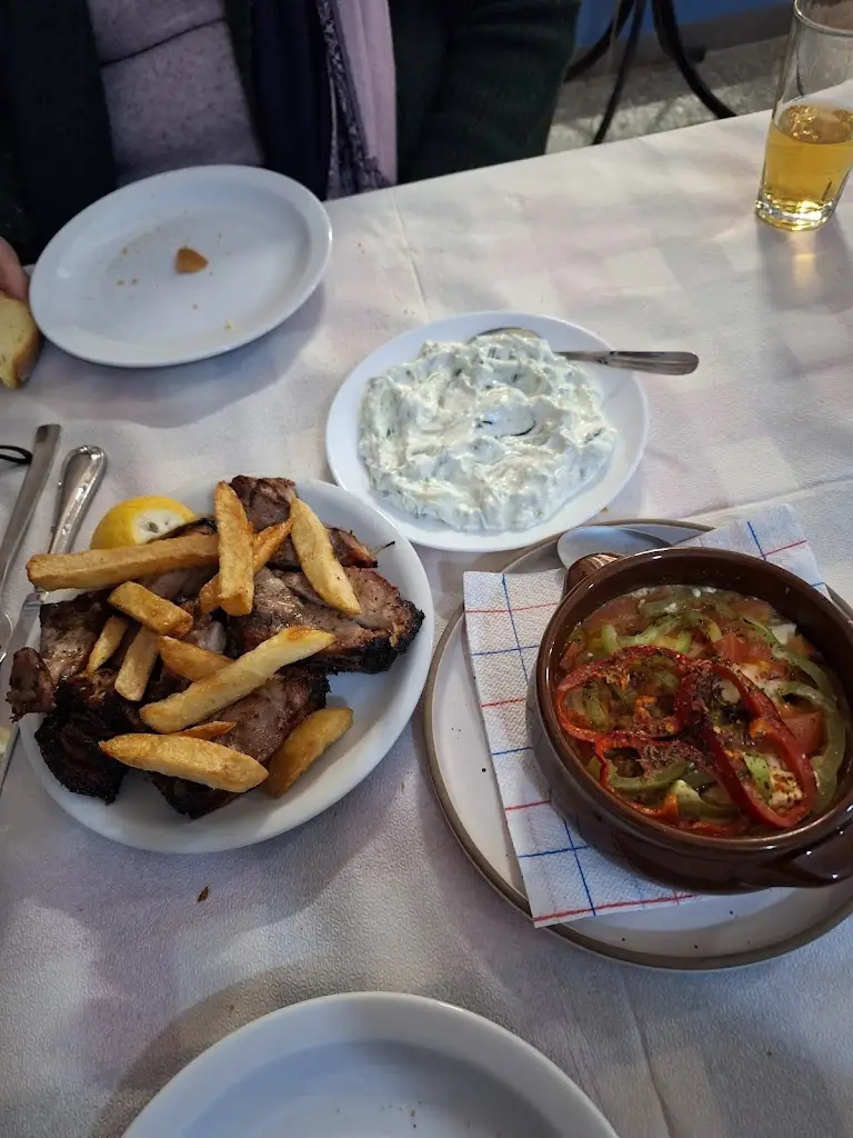 Παραδοσιακή Ταβέρνα Οινολόγιο_Lianokládhion_slider_image_2