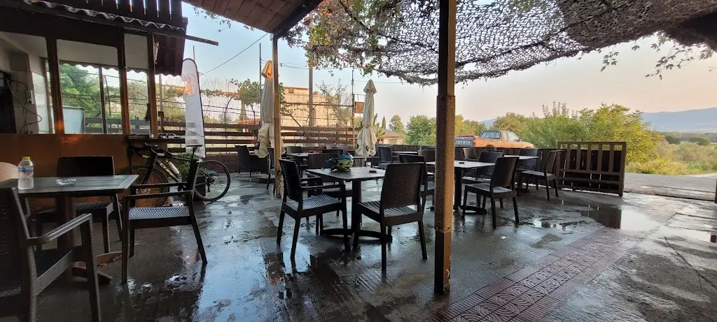 Ο πλάτανος Μεξιάτες (καφέ-ποτό-φαγητό) Restaurant in Lianokládhion