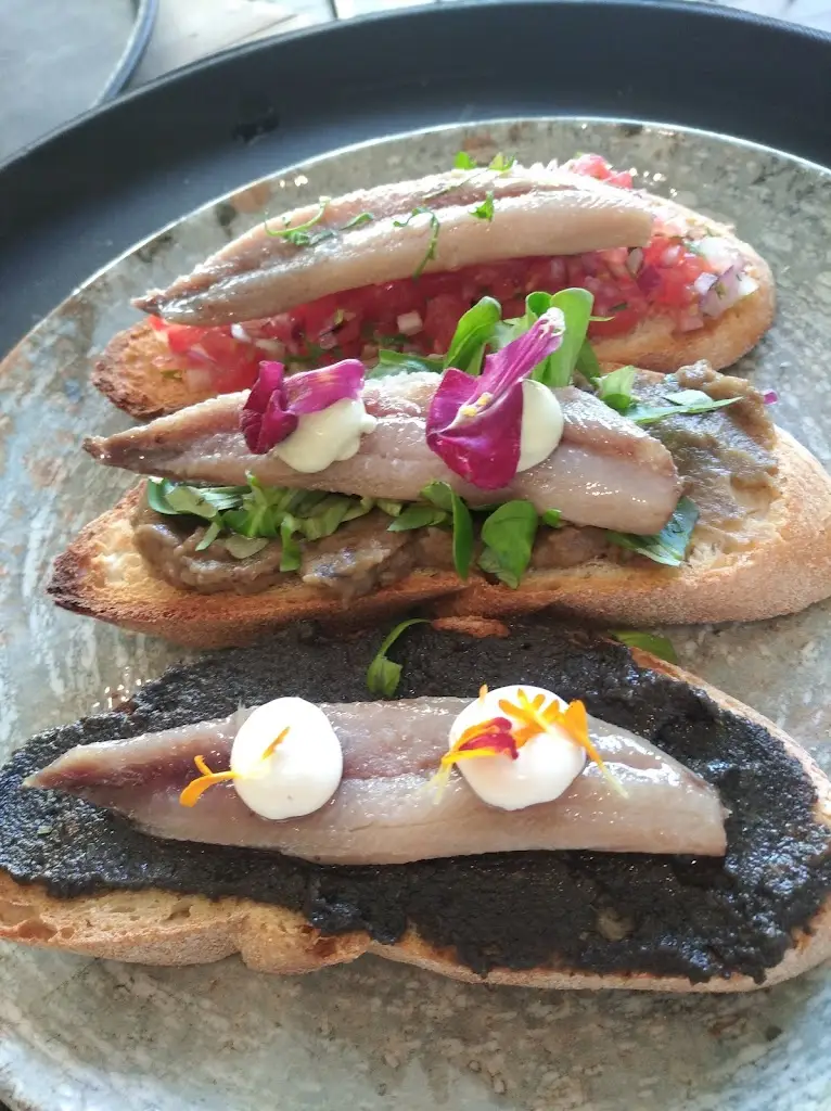 Menu_Yioryitsa’s Backyard_Kými_image_3