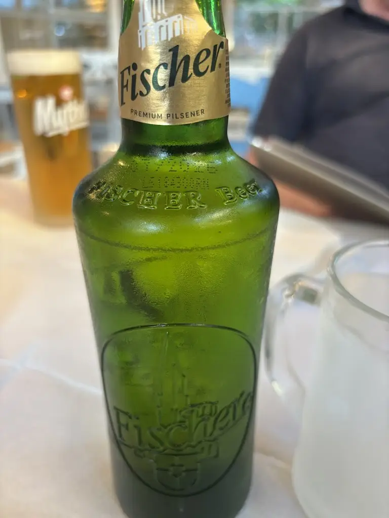 R. Fischer_Taverna Vassilis_Álimos_avis