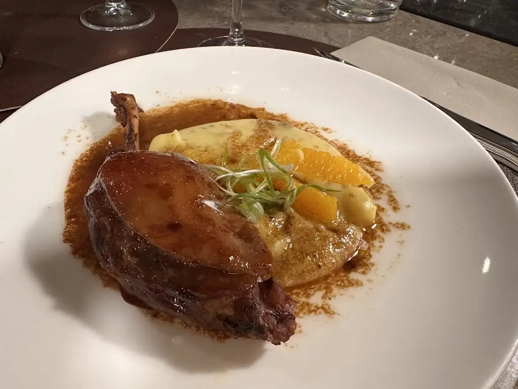 Melina's Taverna Restaurant_Kými_slider_image_3