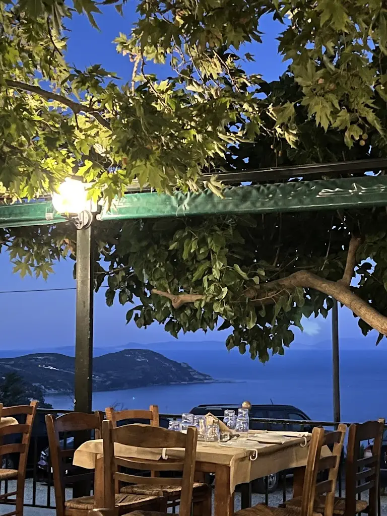 Figouli Restaurant in Kými