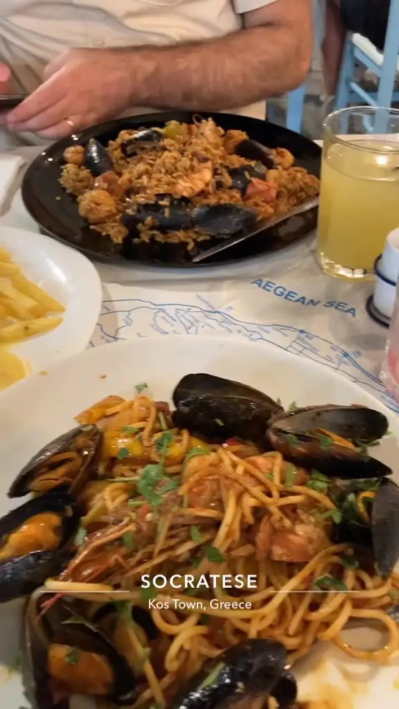 Socrates Taverna_Kými_slider_image_2