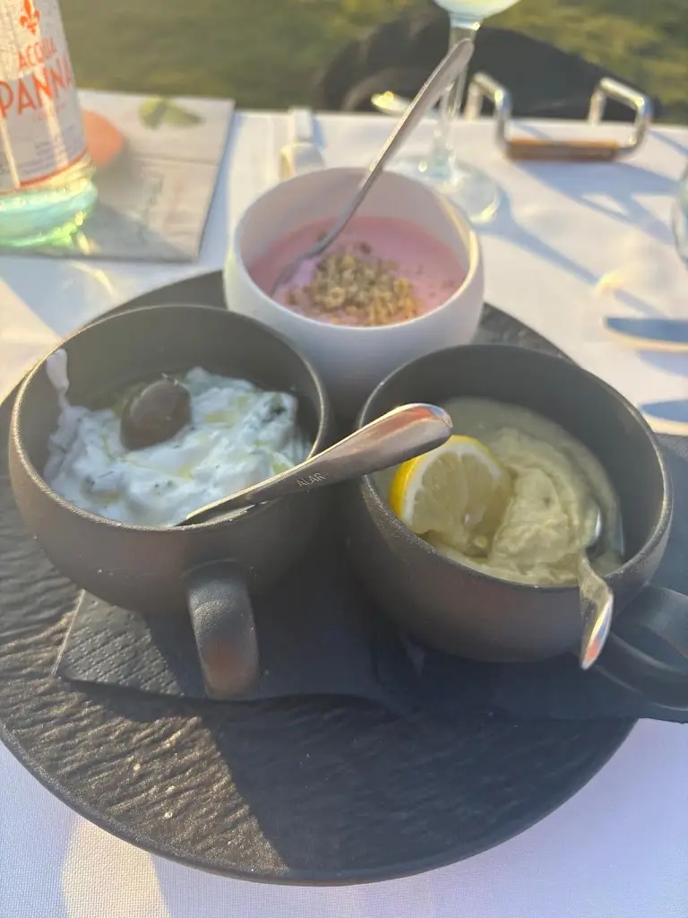 Catherine_Lofaki Bar Restaurant_Kými_Bewertung