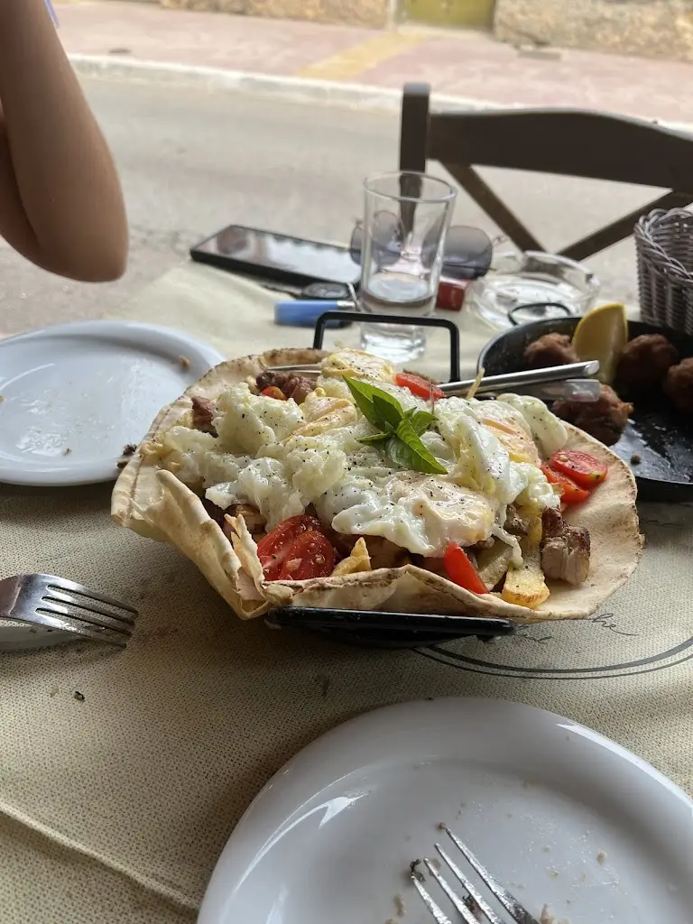 Menu_Ουζερί Μπλόφας_Livanátes_image_7