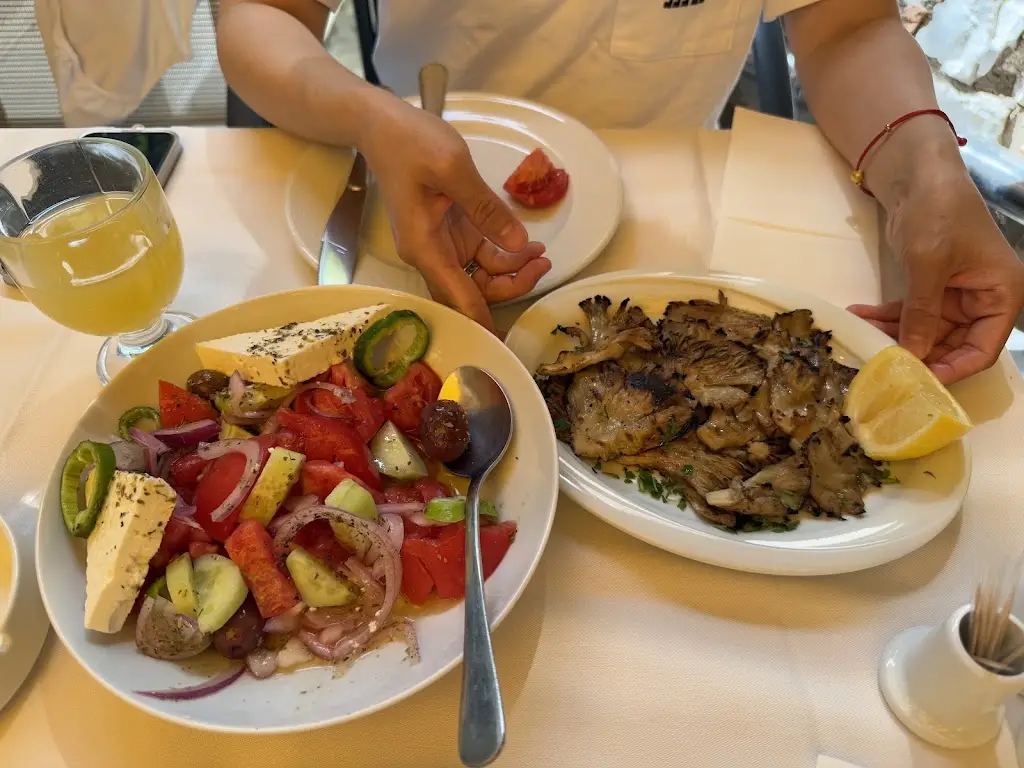 Samuel Quinteros_Kalligeuston_Livadeiá_Bewertung