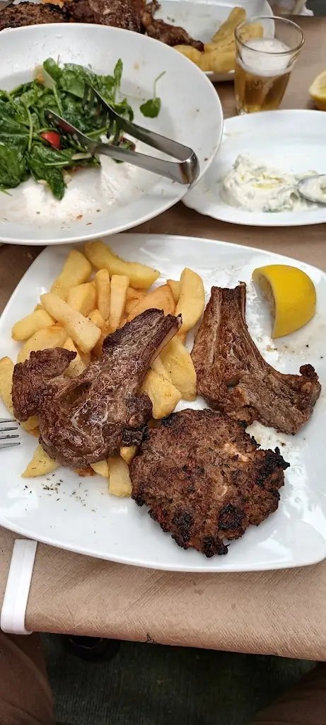 Menü_ΜΕΖΕΝ' Ουζερί-Μεζεδοπωλείο_Livadeiá_Bild_8