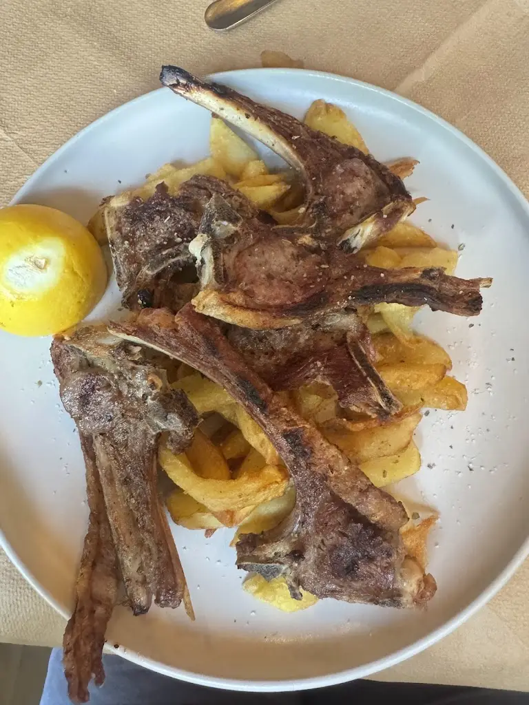 Khaled Laz_ΜΕΖΕΝ' Ουζερί-Μεζεδοπωλείο_Livadeiá_Bewertung