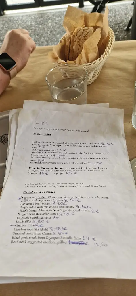 Menu_GRAND Μεζέ_Livadeiá_immagine_3