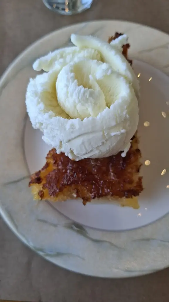 Λουκια Πανουργια_Zappeio_Livadeiá_Bewertung