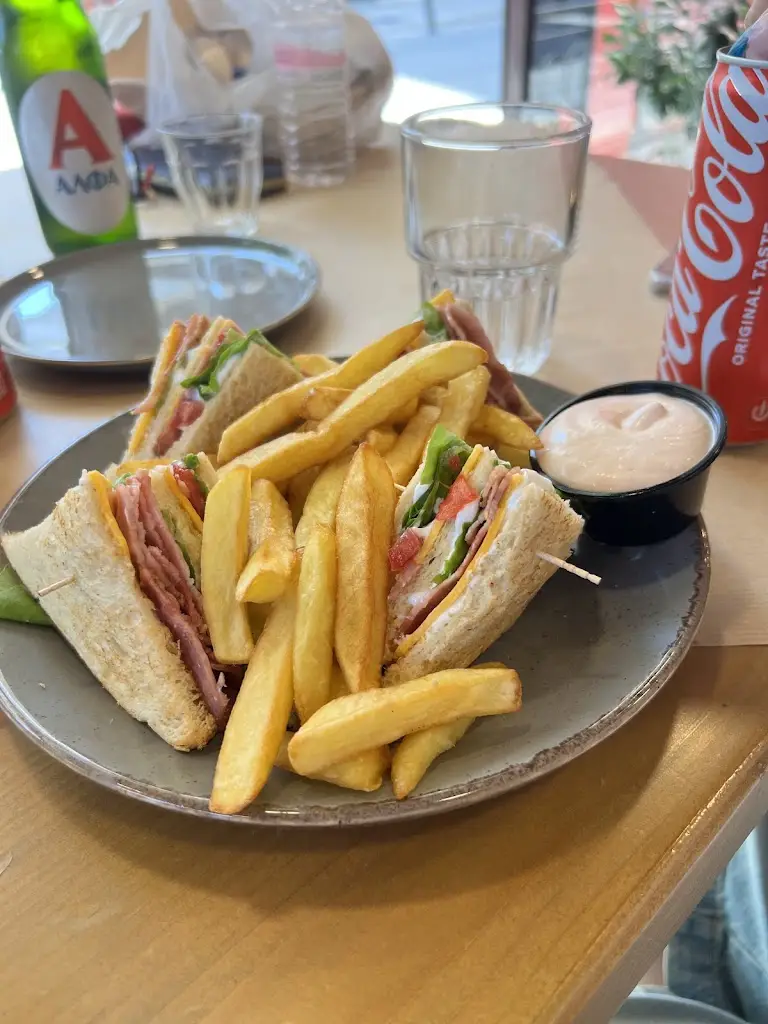 Andrei Mot_Μπες Στο Ψητό - Σουβλάκι Λιβαδειά_Livadeiá_reseña