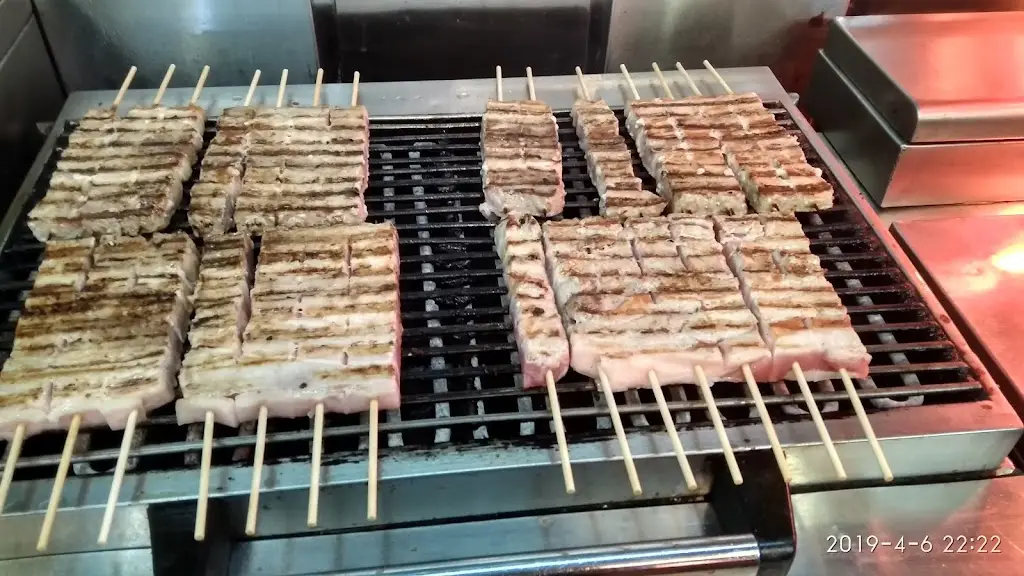 Σουβλάκια Καλομοίρης Restaurant in Livadeiá