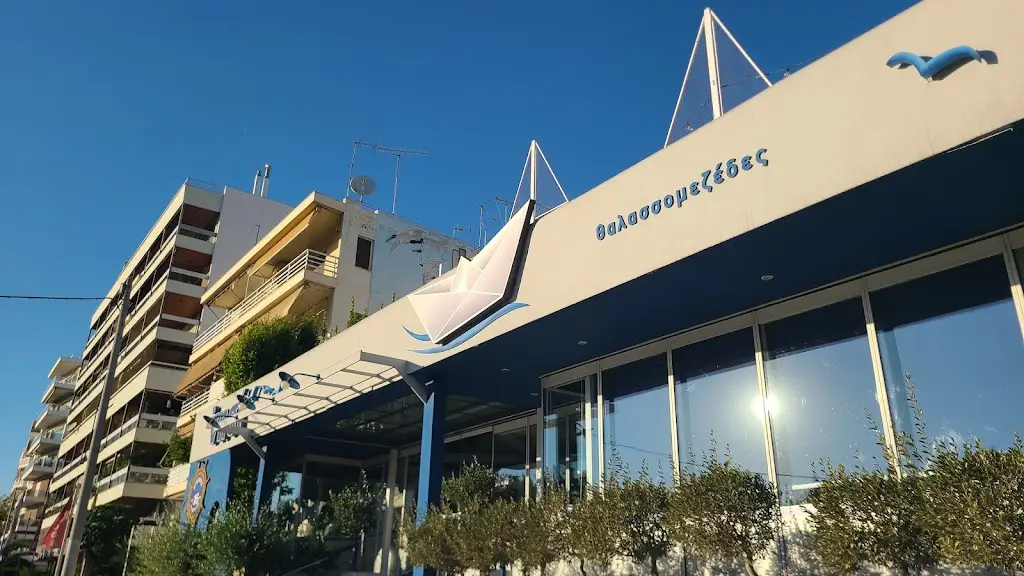 To Nisi Fish tavern_Álimos_slider_image_1