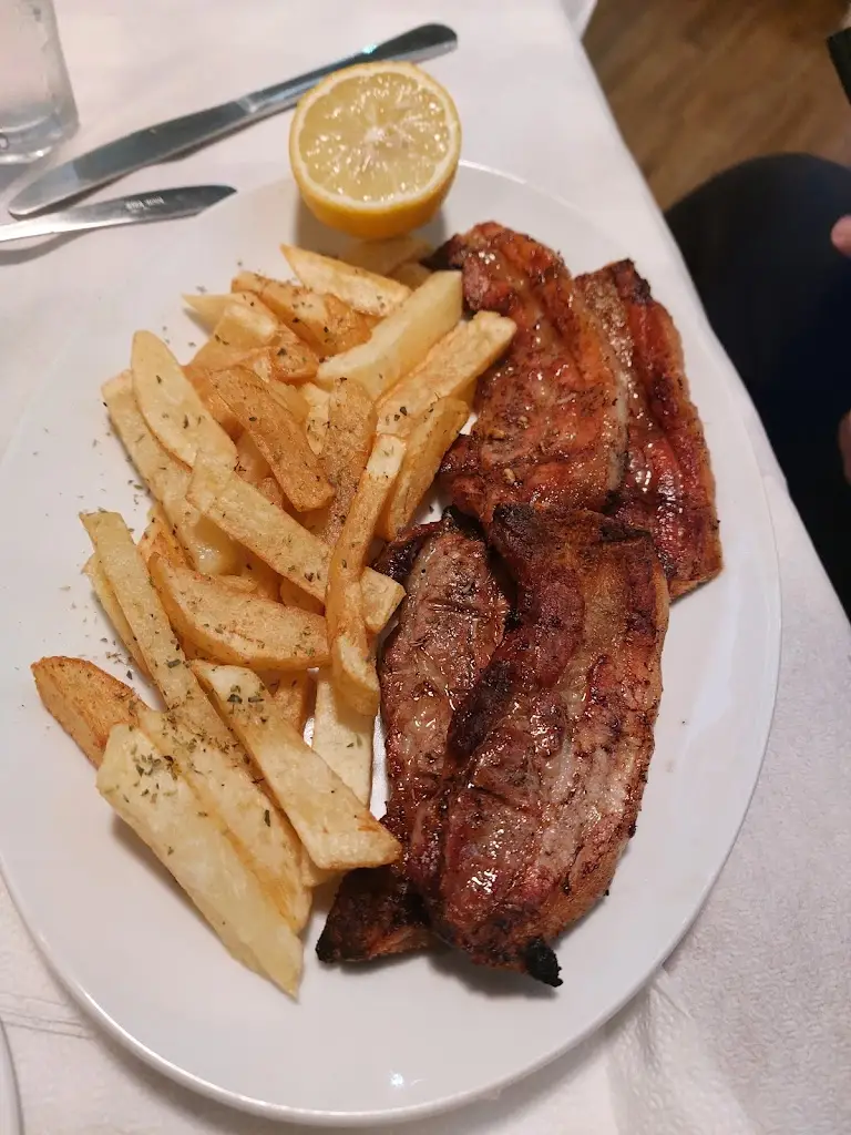 Ταβέρνα "Τάρλα Ιωάννα " Restaurant in Mantoúdi