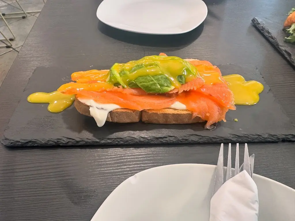 Menü_Ταβέρνα-ουζερί ΑΛΜΥΡΊΚΙ_Mantoúdi_Bild_9