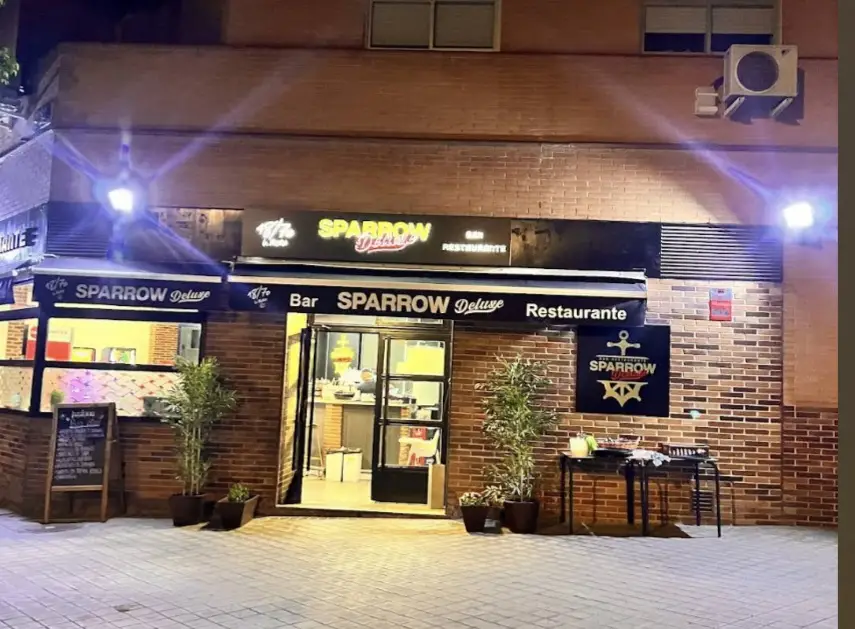 Ταβέρνα-ουζερί ΑΛΜΥΡΊΚΙ_Mantoúdi_slider_image_1