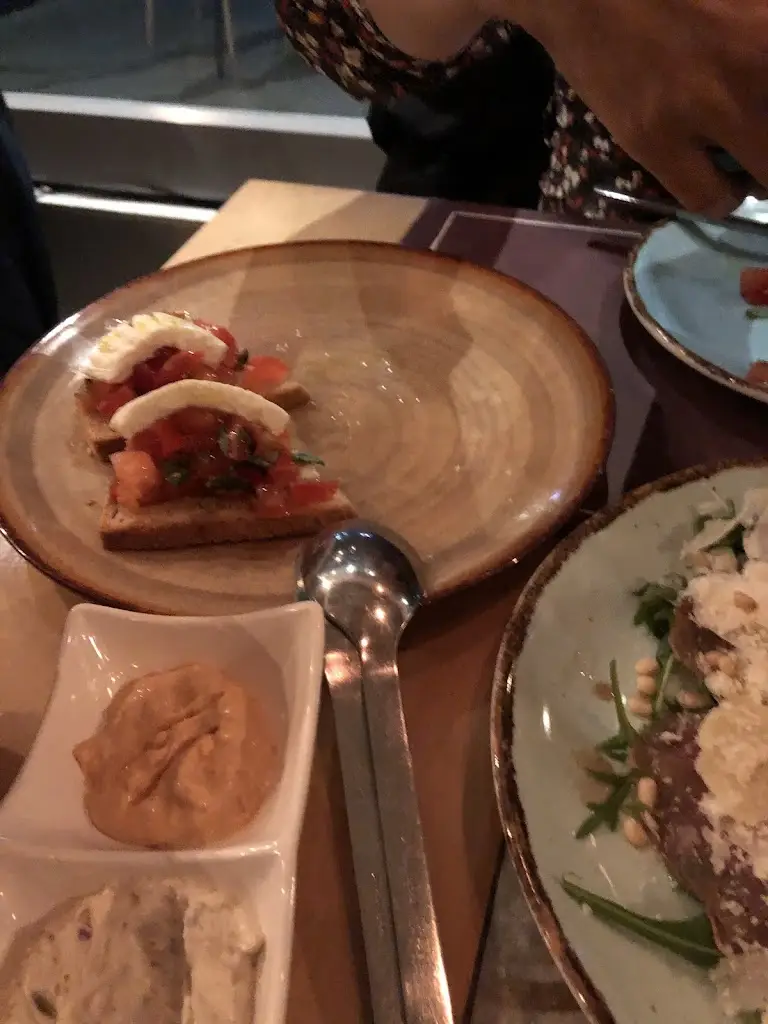 Elias Dimitriadis_Due Pentole_Álimos_Bewertung