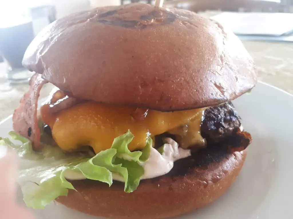 Ostrella restaurant-pizzeria_Mytikas_slider_image_3