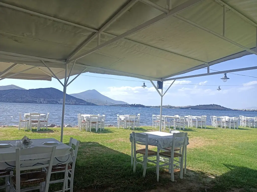 Luka's wave_Néa Lámpsakos_slider_image_3