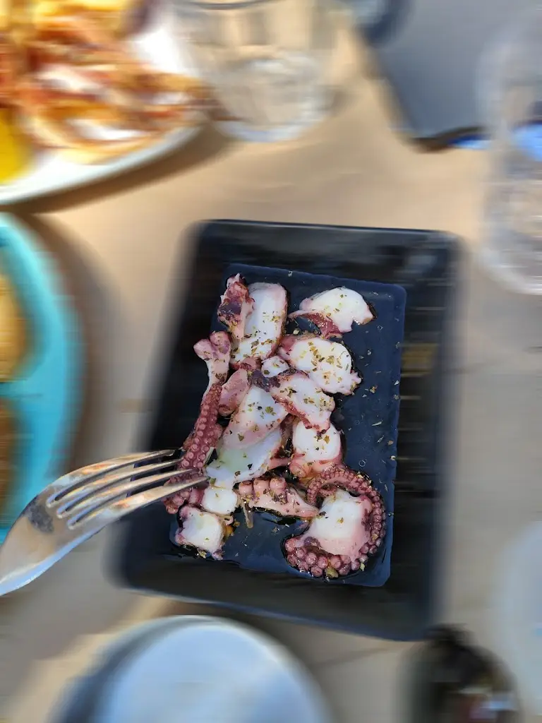 Menü_Θέα Garden Hall_Néa Lámpsakos_Bild_1