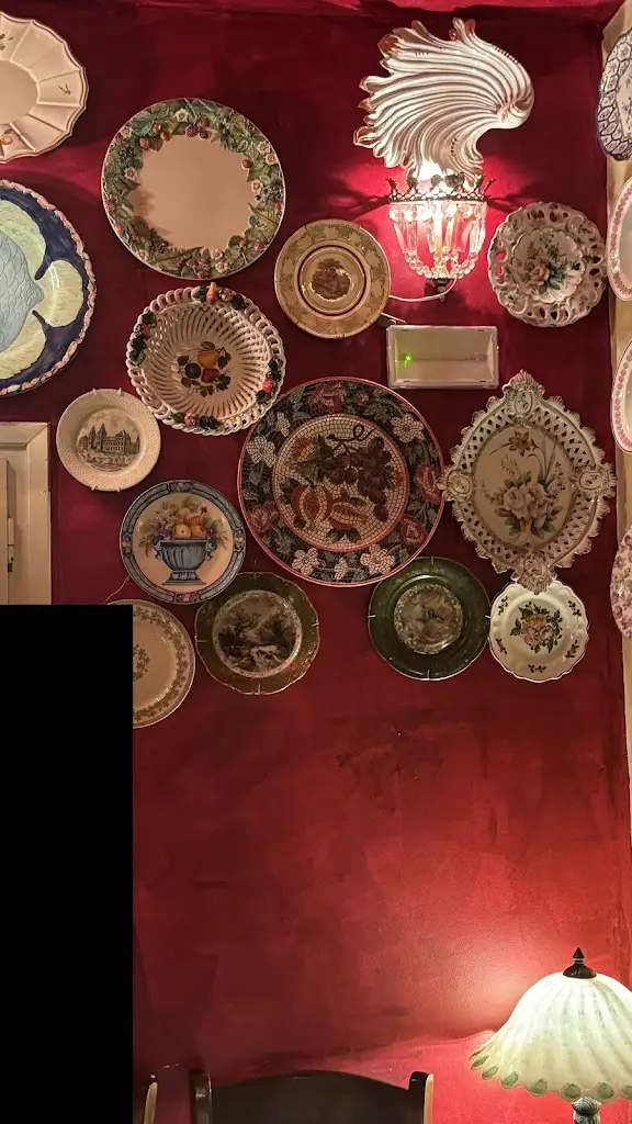 Helena Chaviara_Il Tinello Athens_Álimos_review