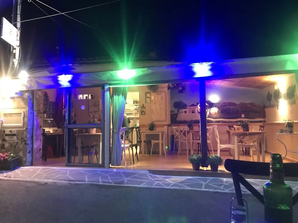 STRANGE TRAVELER_Μεζεδοπωλείο Το Καλούδι Χαλκίδα_Néa Lámpsakos_avis