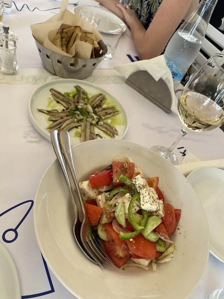 Dim Julio_Το Ψαράκι_Néa Artáki_review