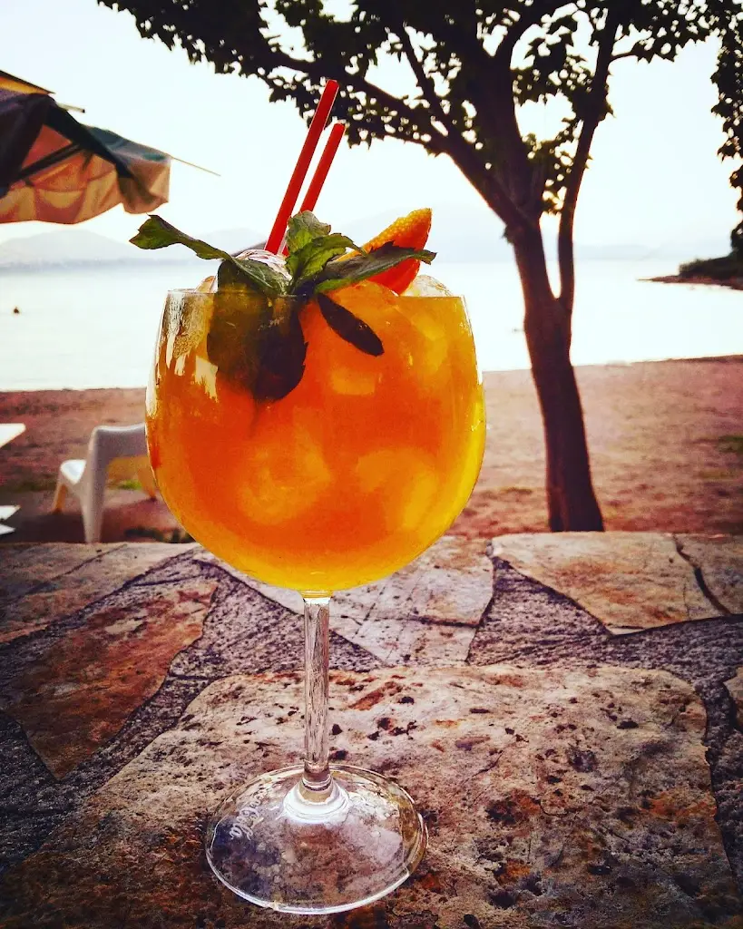 Menu_Zefiros - Cafe | Restaurant | Events_Néa Artáki_image_5