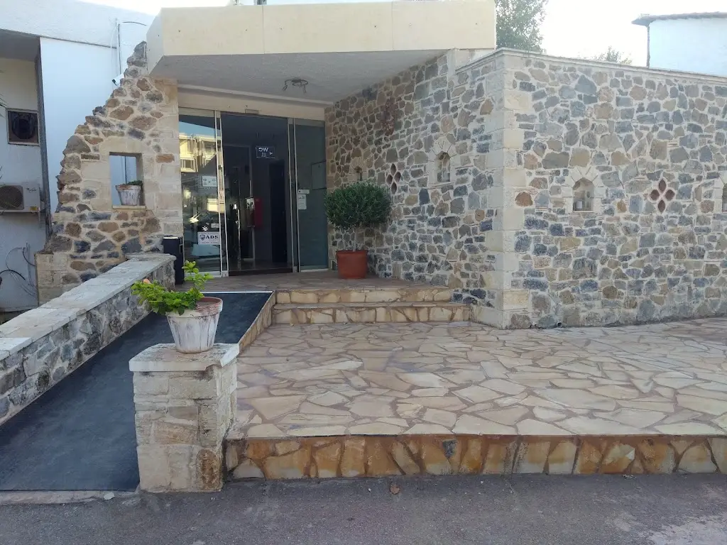 Xanthi Hondrou-Hill_Zefiros - Cafe | Restaurant | Events_Néa Artáki_review