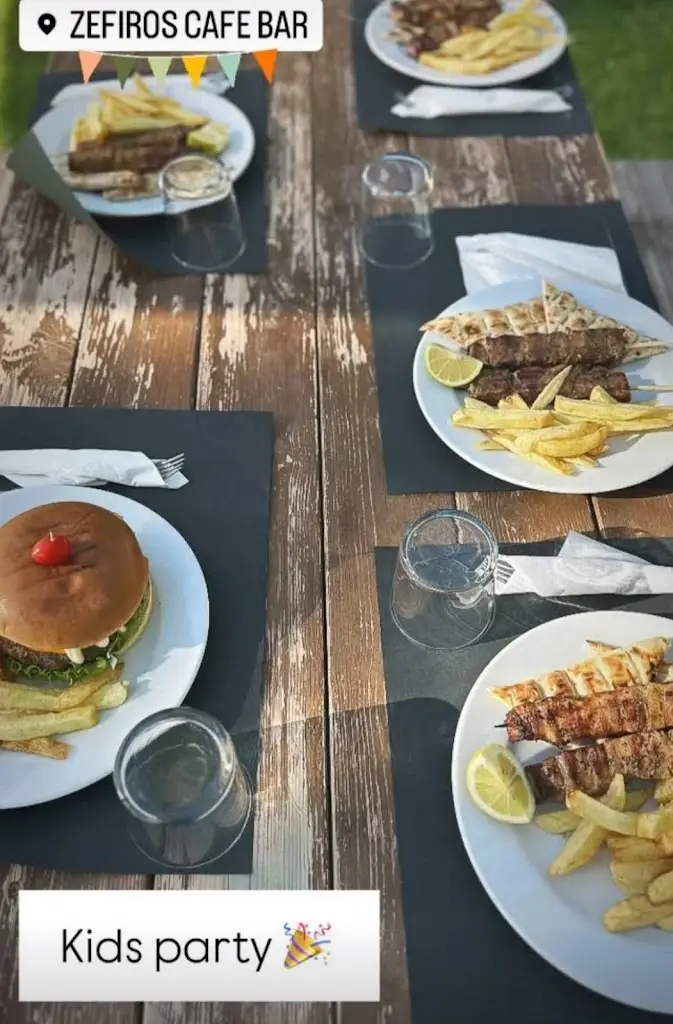 Zefiros - Cafe | Restaurant | Events_Néa Artáki_slider_image_3