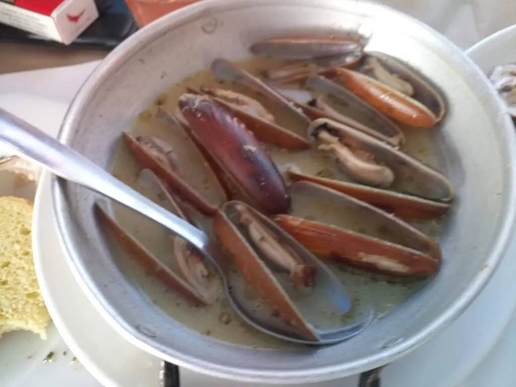 Menu_OUZERI TEN STEPS IN SAND_Néa Artáki_imagen_9