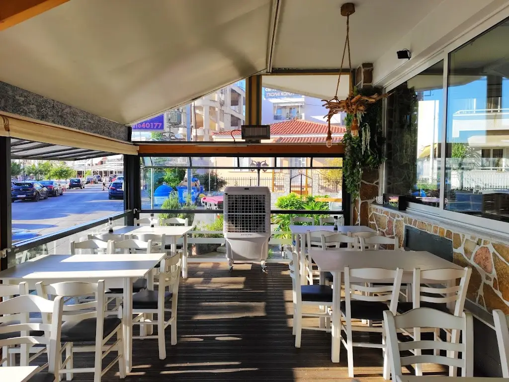 OUZERI TEN STEPS IN SAND_Néa Artáki_slider_image_2